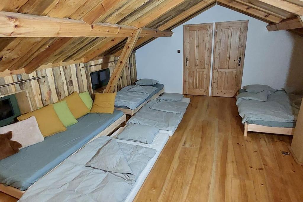 Chalet Boruvka - Biofarma Na Samote V Lesich Benesov  المظهر الخارجي الصورة