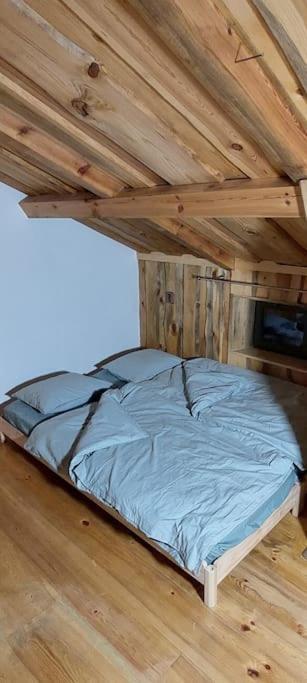 Chalet Boruvka - Biofarma Na Samote V Lesich Benesov  المظهر الخارجي الصورة